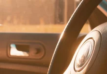 Vigila tu coche en plena ola de calor: Estas son las partes que pueden acabar echando humo
