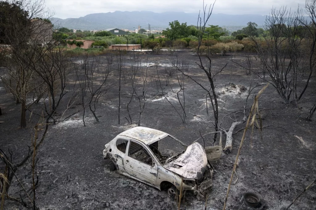7 puntos que debes cumplir a rajatabla si te sorprende un incendio cuando conduces tu coche 1 Motor16 incendio coche