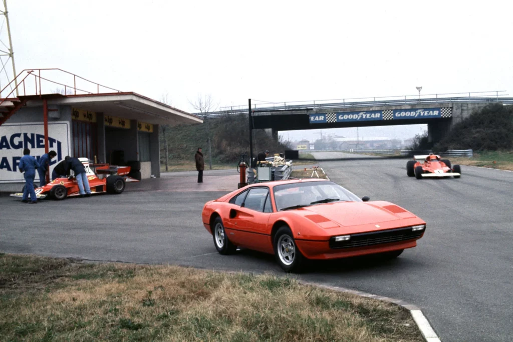 Ferrari 308 GTB, 50 años del coche que cambió al Cavallino 7 Motor16 FERRARI 308 GTB 50 ANIVERSARIO 2 Motor16