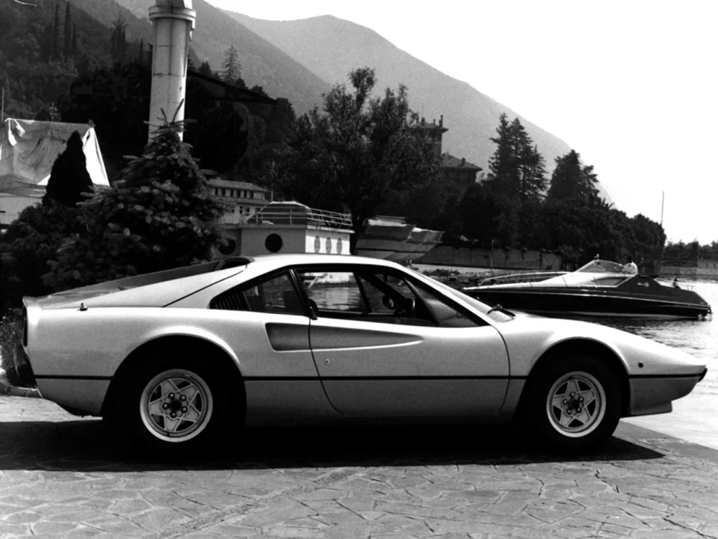 Ferrari 308 GTB, 50 años del coche que cambió al Cavallino 11 Motor16 FERRARI 308 GTB 50 ANIVERSARIO 6 Motor16