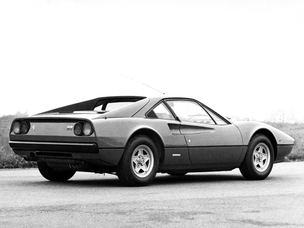 Ferrari 308 GTB, 50 años del coche que cambió al Cavallino 13 Motor16 FERRARI 308 GTB 50 ANIVERSARIO 8 Motor16