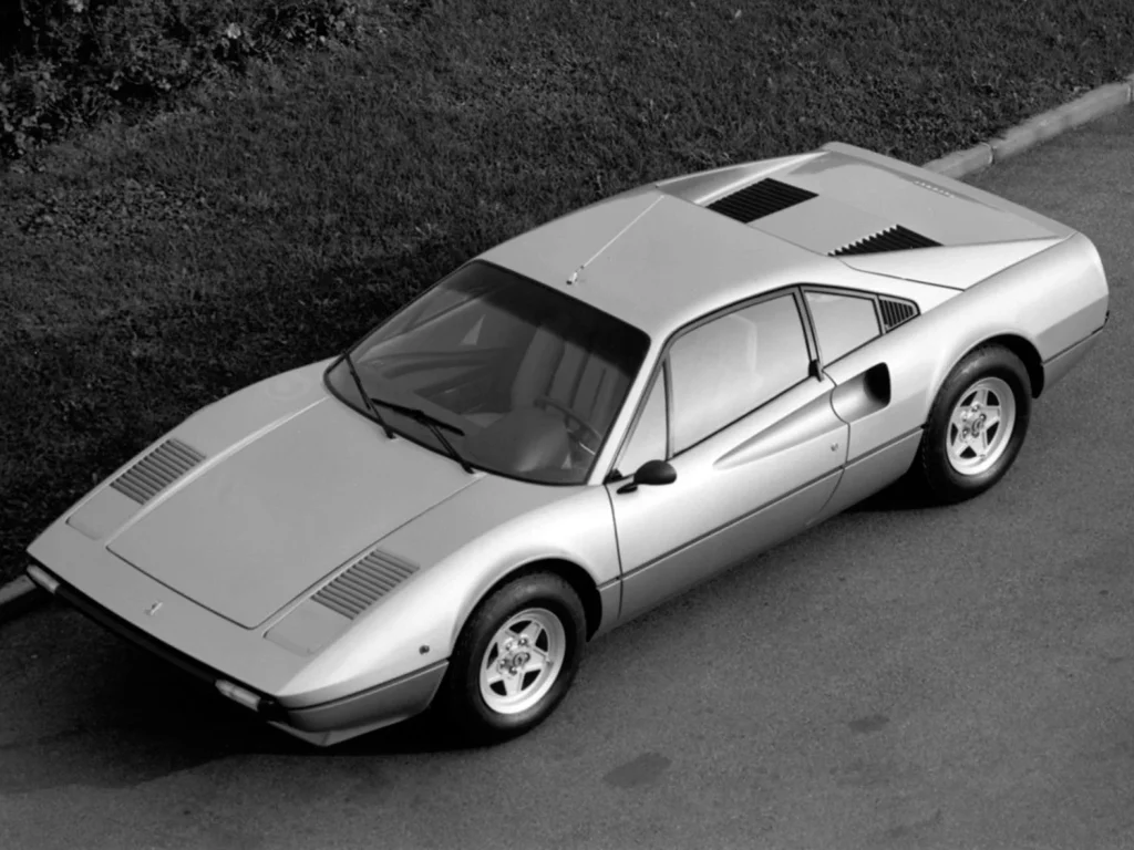 Ferrari 308 GTB, 50 años del coche que cambió al Cavallino 14 Motor16 FERRARI 308 GTB 50 ANIVERSARIO 9 Motor16