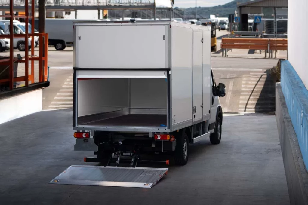 Stellantis Pro One da un nuevo impulso a su gama Van y Camper 20 Motor16 FIAT Professional Ducato Cargo Box BEV 3 Motor16
