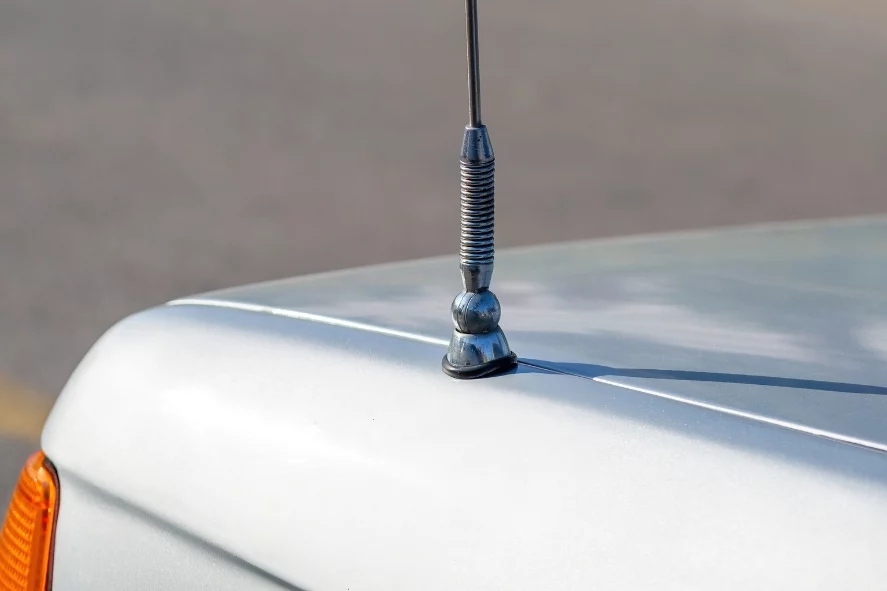 Las 7 mejores antenas CB para coche de 2025 - Comparativa y análisis 8 Motor16 Guia de compra Como elegir la antena CB ideal para tu coche Motor16