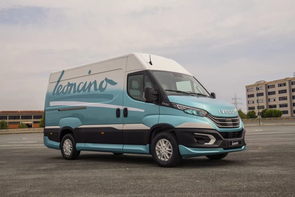 8 IVECO Daily que han roto moldes en sus 50 años de historia 5 Motor16 IVECO Daily Leoncino Motor16