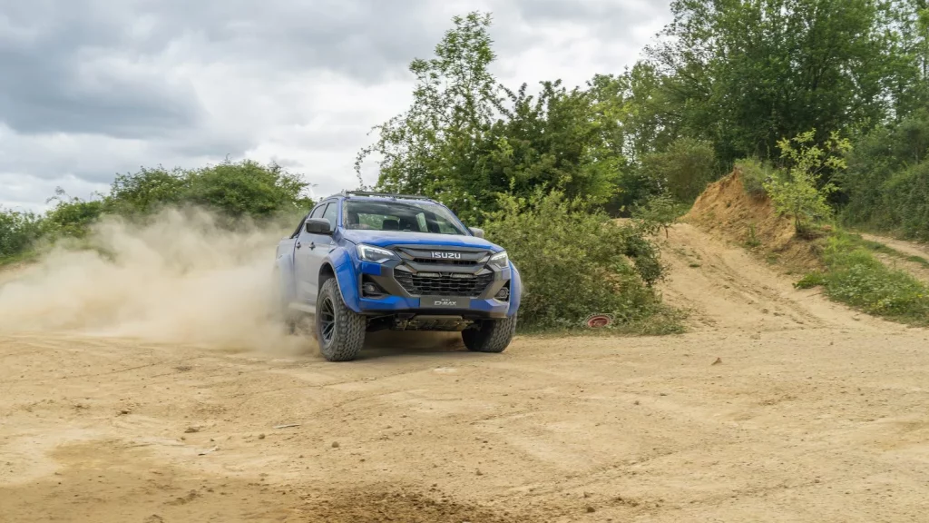 El Isuzu D-Max Arctic Trucks AT35 2025 ya está disponible 42 Motor16 El Isuzu D-Max Arctic Trucks AT35 2025 ya está disponible