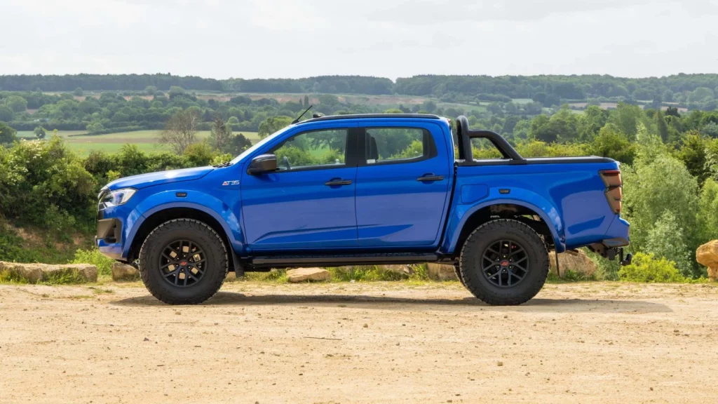 El Isuzu D-Max Arctic Trucks AT35 2025 ya está disponible 1 Motor16 El Isuzu D-Max Arctic Trucks AT35 2025 ya está disponible