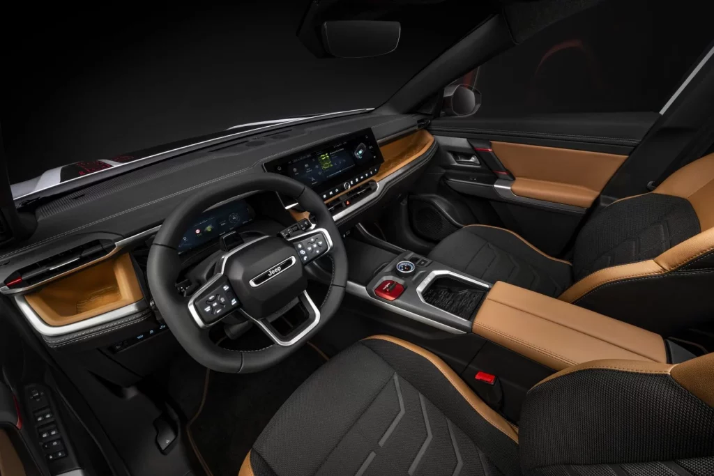 Jeep Compass 4xe: Desvelado el interior del más campero y potente de la gama 1 Motor16 Jeep Compass 4xe 2026 14 Motor16