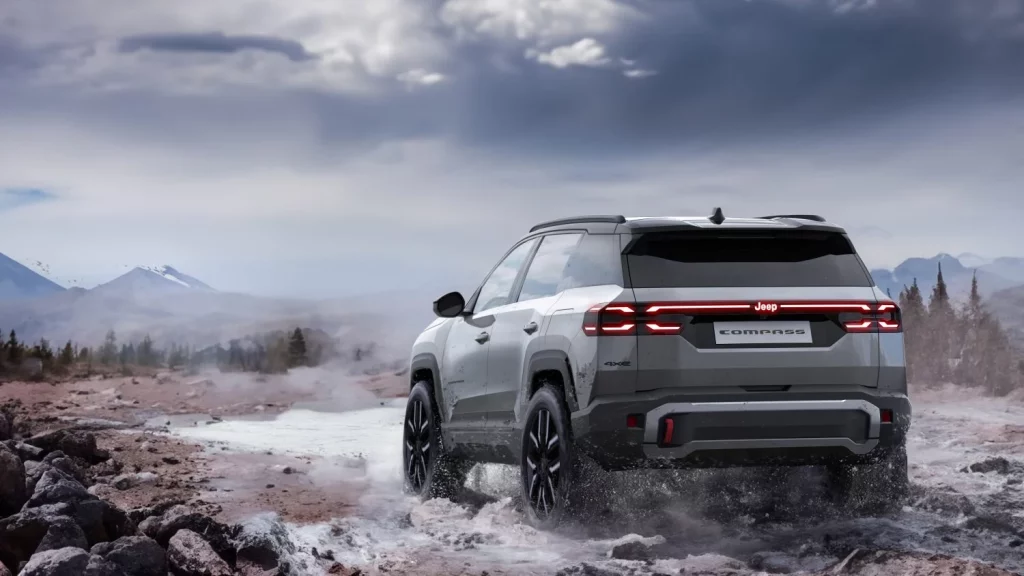 Jeep Compass 4xe: Desvelado el interior del más campero y potente de la gama 6 Motor16 Jeep Compass 4xe 2026 2 Motor16