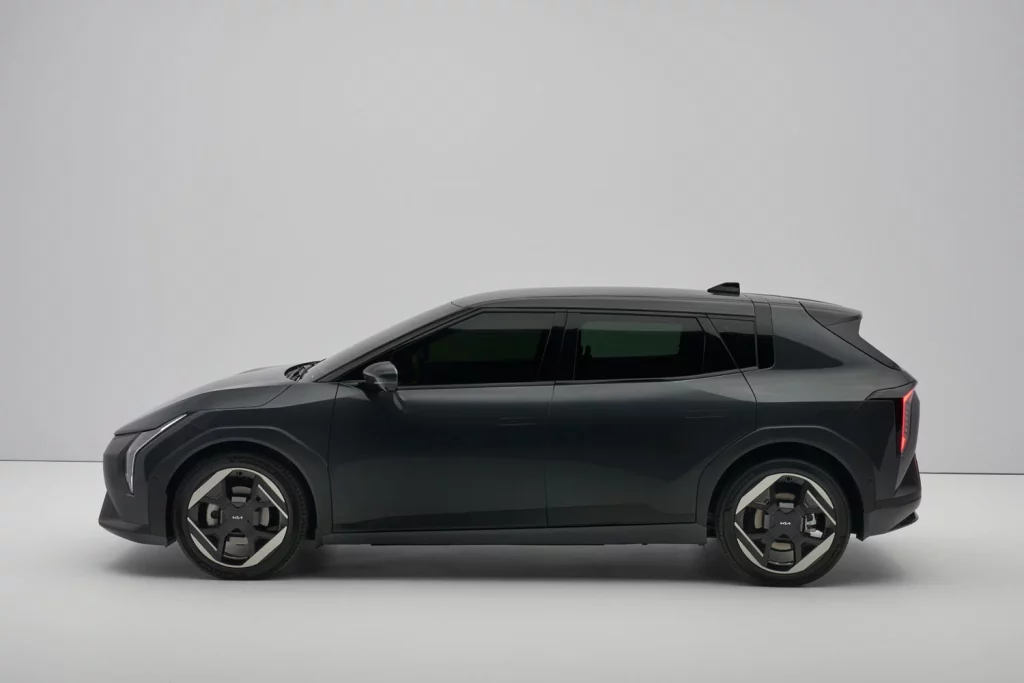 KIA EV4 HATCHBACK 4 Motor16