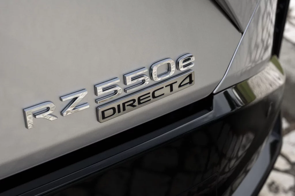 Probamos el nuevo Lexus RZ, el eléctrico que reinventa la forma de conducir 50 Motor16 LEXUS RZ F SPORT 43 Motor16
