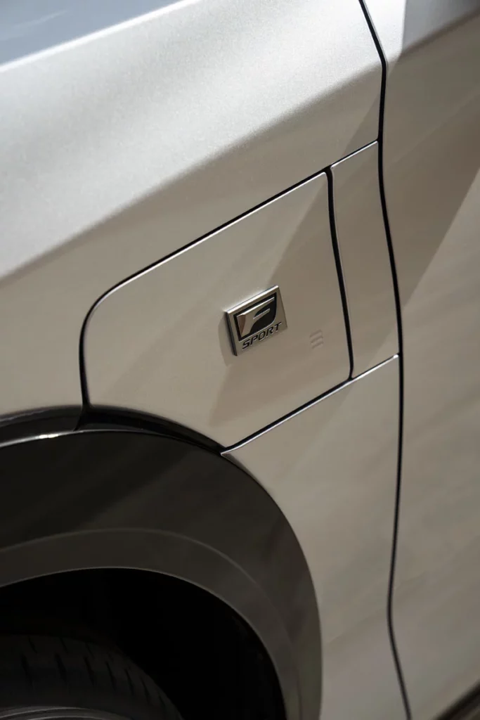 Probamos el nuevo Lexus RZ, el eléctrico que reinventa la forma de conducir 57 Motor16 LEXUS RZ F SPORT 50 Motor16
