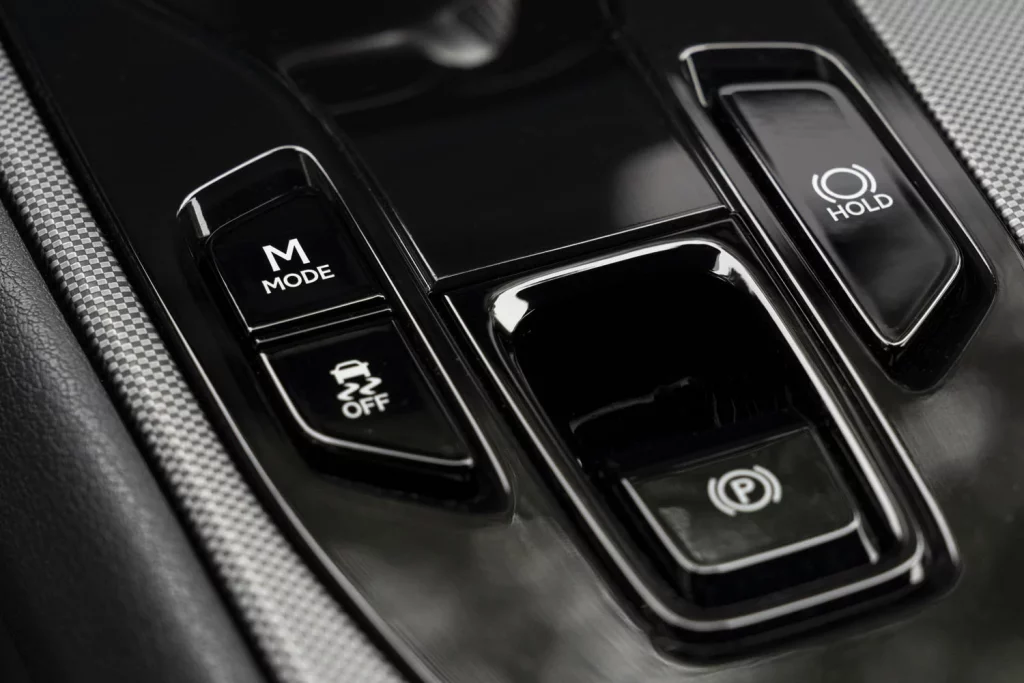 Probamos el nuevo Lexus RZ, el eléctrico que reinventa la forma de conducir 73 Motor16 LEXUS RZ F SPORT 66 Motor16