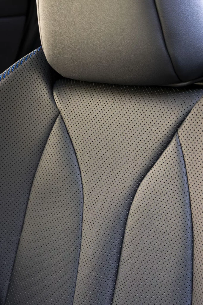 Probamos el nuevo Lexus RZ, el eléctrico que reinventa la forma de conducir 75 Motor16 LEXUS RZ F SPORT 68 Motor16
