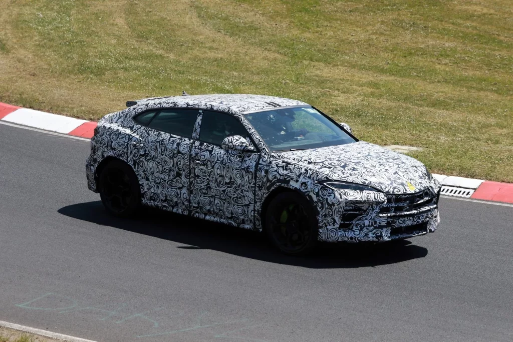 Cuenta atrás para la llegada del Lamborghini Urus SE Performante 2026 5 Motor16 Lamborghini Urus SE Performante 2026 4 Motor16