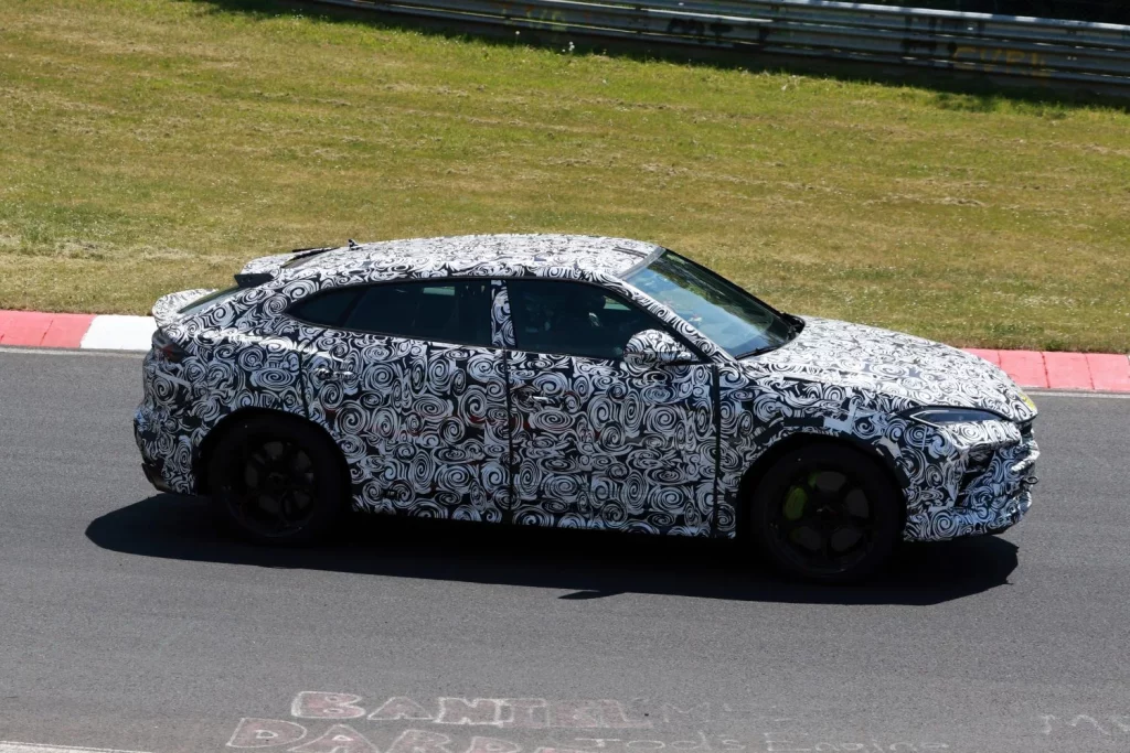 Cuenta atrás para la llegada del Lamborghini Urus SE Performante 2026 1 Motor16 Lamborghini Urus SE Performante 2026 (5)