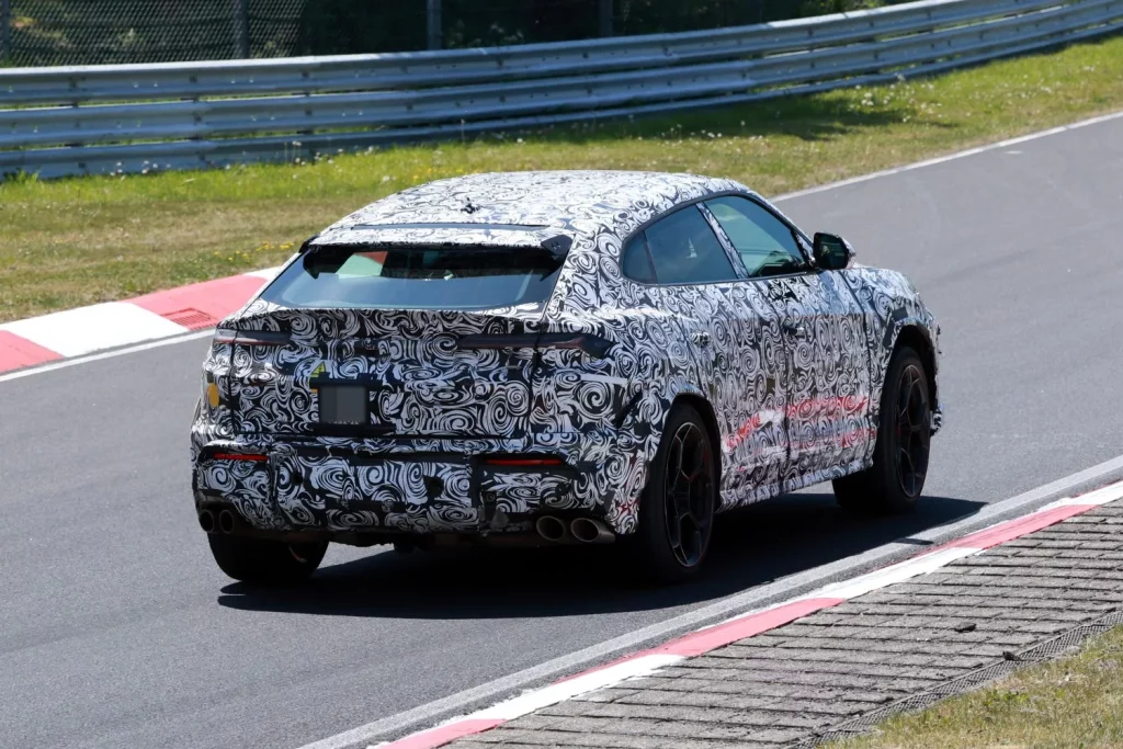 Cuenta atrás para la llegada del Lamborghini Urus SE Performante 2026 8 Motor16 Lamborghini Urus SE Performante 2026 7 Motor16