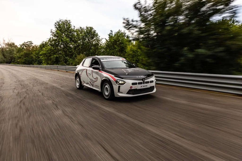 Lancia Ypsilon HF Racing: Una forma accesible de entrar en los rallies 22 Motor16 Lancia Ypsilon HF Racing 21 Motor16