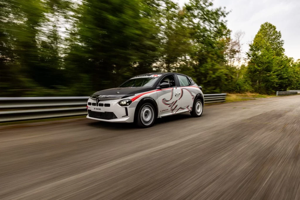 Lancia Ypsilon HF Racing: Una forma accesible de entrar en los rallies 27 Motor16 Lancia Ypsilon HF Racing 26 Motor16