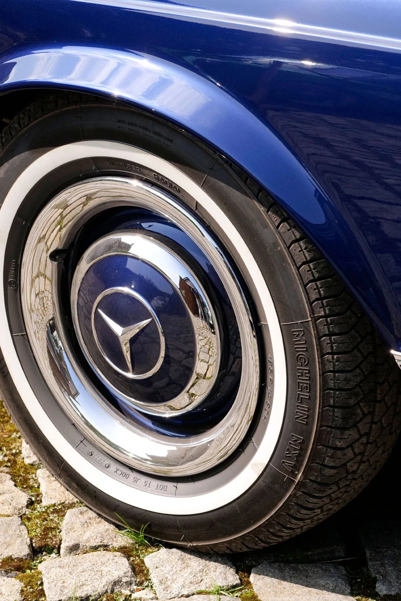 MERCEDES-SL-PAGODA-BY-EVERRATI-10.webp
