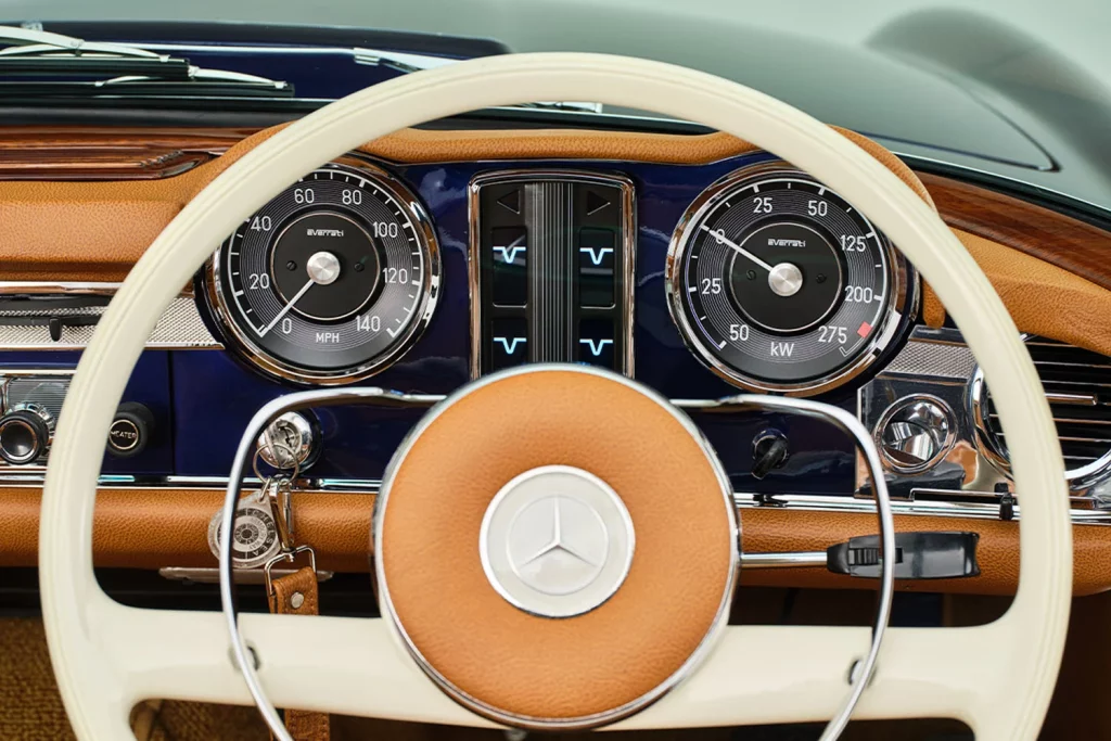 Everrati y la electrificación de un icono eterno: el Mercedes SL Pagoda 24 Motor16 MERCEDES SL PAGODA BY EVERRATI 16 Motor16