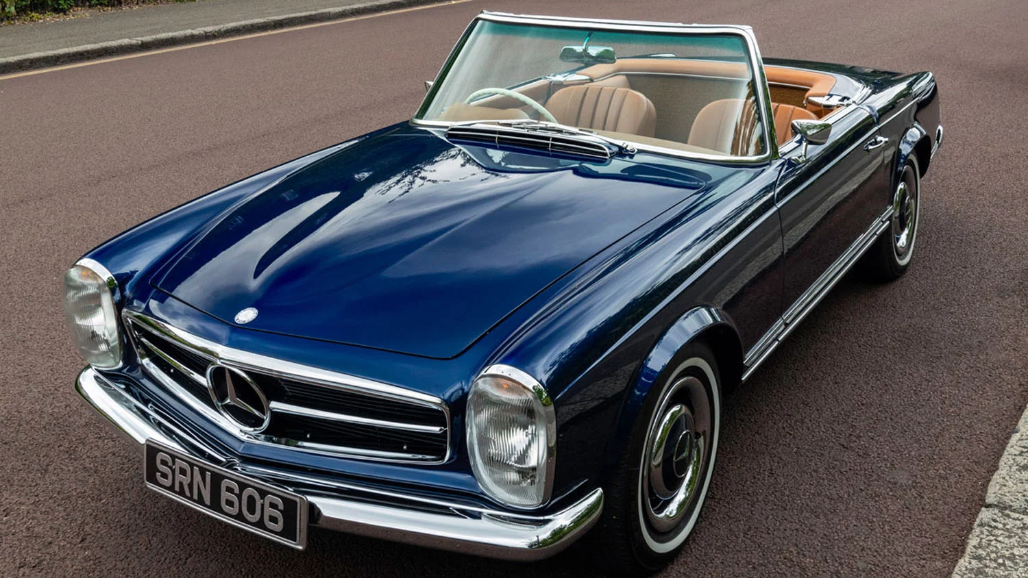 MERCEDES-SL-PAGODA-BY-EVERRATI-21.webp