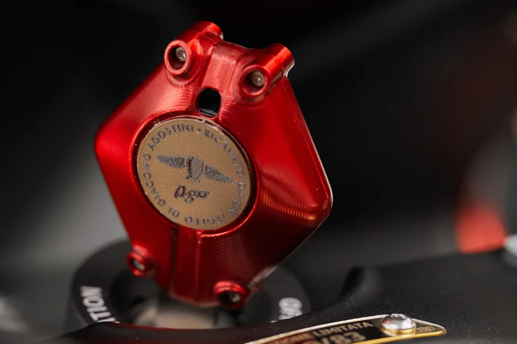 MV Agusta Superveloce 1000 Ago: El homenaje a una leyenda 19 Motor16 MV Agusta Superveloce 1000 Ago 20 Motor16