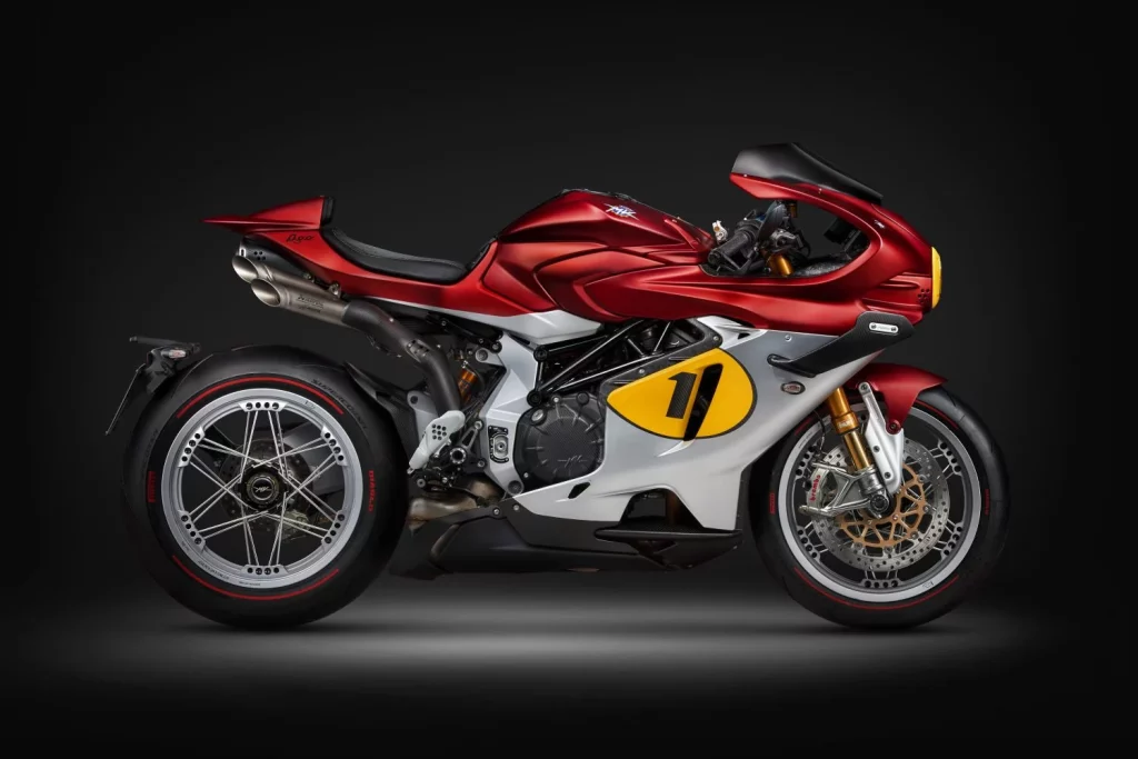 MV Agusta Superveloce 1000 Ago: El homenaje a una leyenda 23 Motor16 MV Agusta Superveloce 1000 Ago 22 Motor16