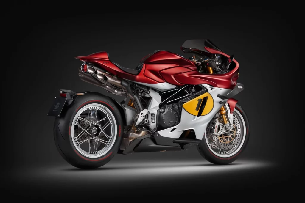 MV Agusta Superveloce 1000 Ago: El homenaje a una leyenda 24 Motor16 MV Agusta Superveloce 1000 Ago 25 Motor16