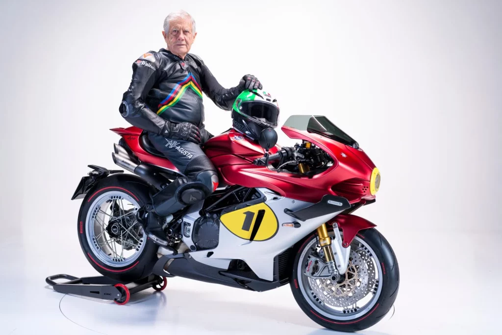 MV Agusta Superveloce 1000 Ago: El homenaje a una leyenda 1 Motor16 MV Agusta Superveloce 1000 Ago 8 Motor16