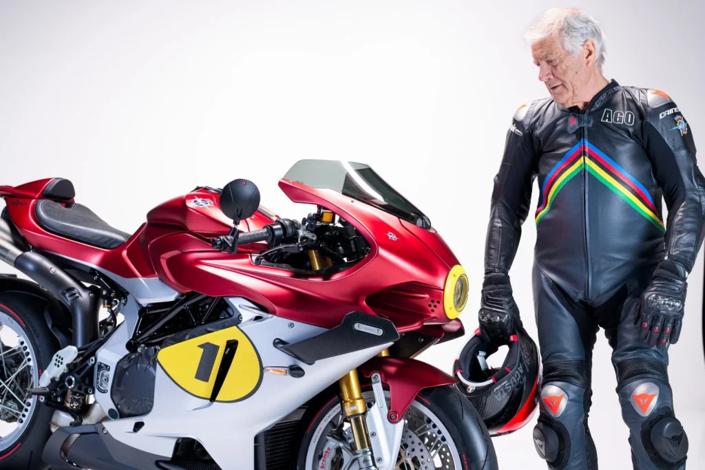 MV Agusta Superveloce 1000 Ago: El homenaje a una leyenda 13 Motor16 MV Agusta Superveloce 1000 Ago 9 Motor16
