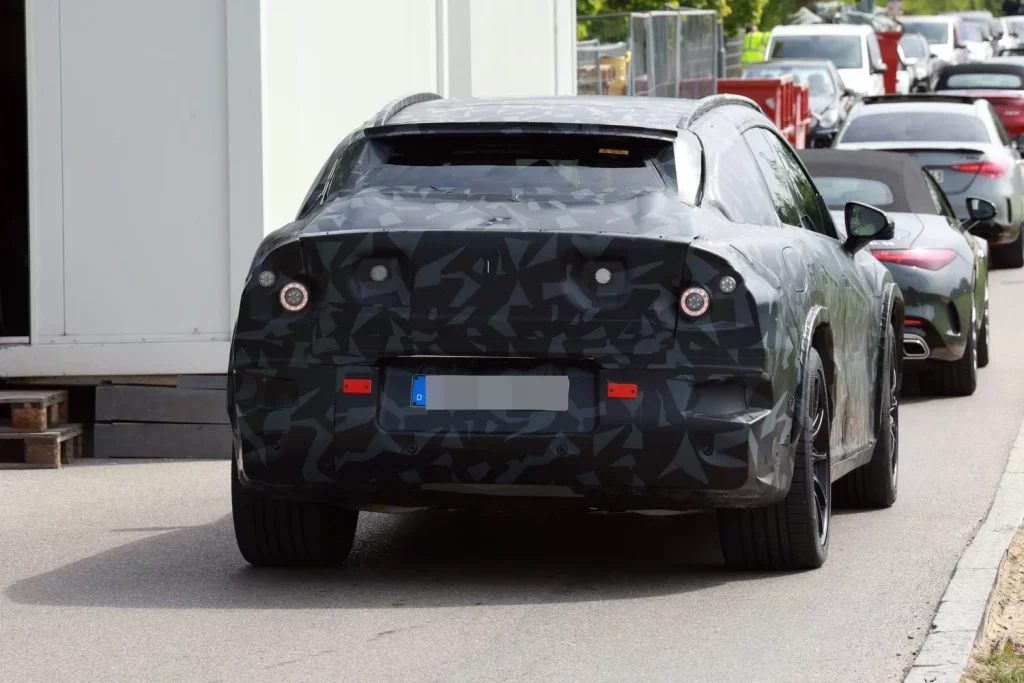 Nuevas fotos y detalles sobre el Mercedes-AMG SUV EV 17 Motor16 Mercedes AMG SUV 2027 16 Motor16
