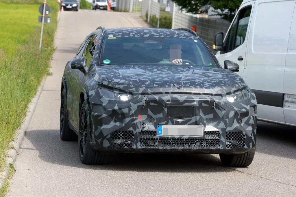 Nuevas fotos y detalles sobre el Mercedes-AMG SUV EV 5 Motor16 Mercedes AMG SUV 2027 3 Motor16