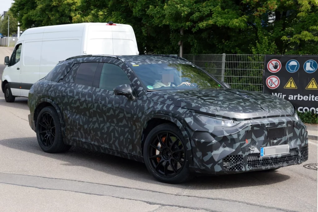 Nuevas fotos y detalles sobre el Mercedes-AMG SUV EV 7 Motor16 Mercedes AMG SUV 2027 5 Motor16