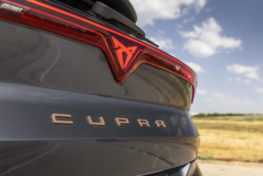 Prueba del Cupra Terramar 1.5 eTSI: El SUV que cierra el círculo 5 Motor16 Motor16 Cupra Terramar ISL 18 Motor16