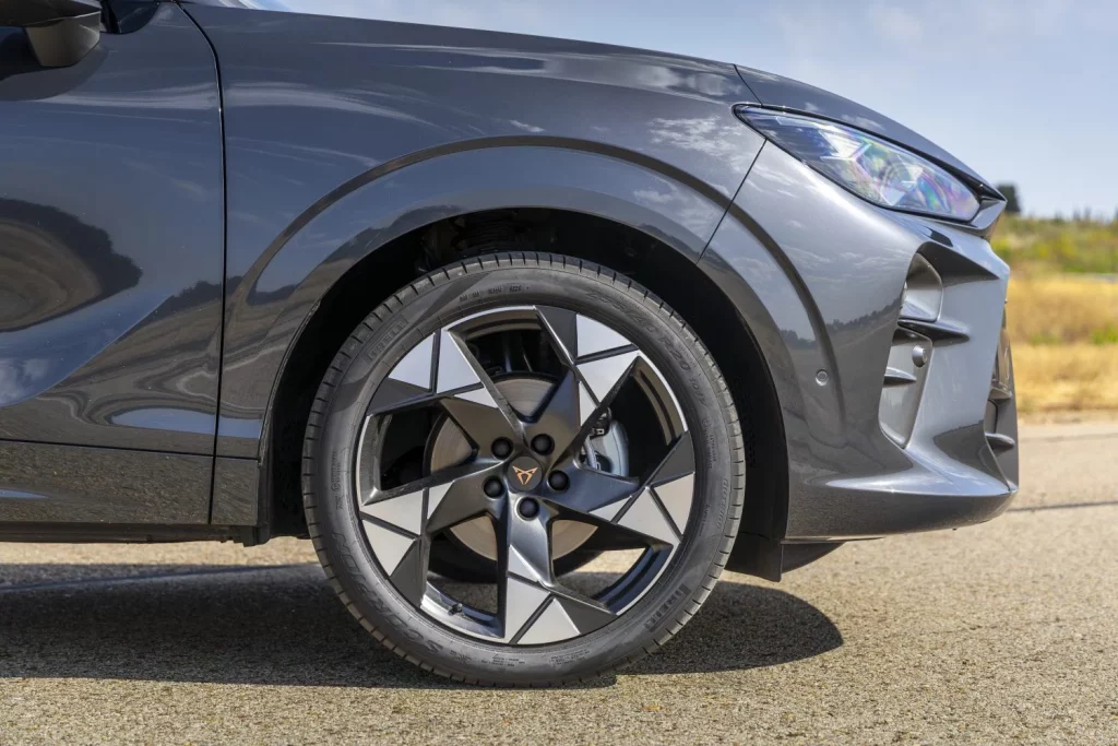 Prueba del Cupra Terramar 1.5 eTSI: El SUV que cierra el círculo 12 Motor16 Motor16 Cupra Terramar ISL 25 Motor16