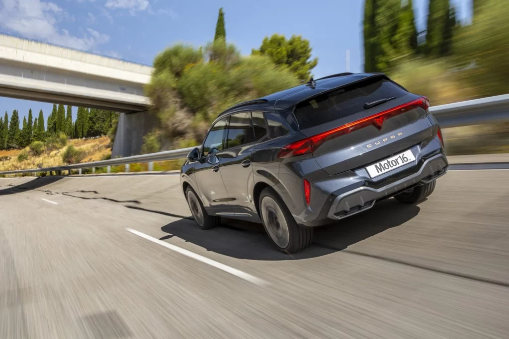 Prueba del Cupra Terramar 1.5 eTSI: El SUV que cierra el círculo 37 Motor16 Prueba del Cupra Terramar 1.5 eTSI: El SUV que cierra el círculo