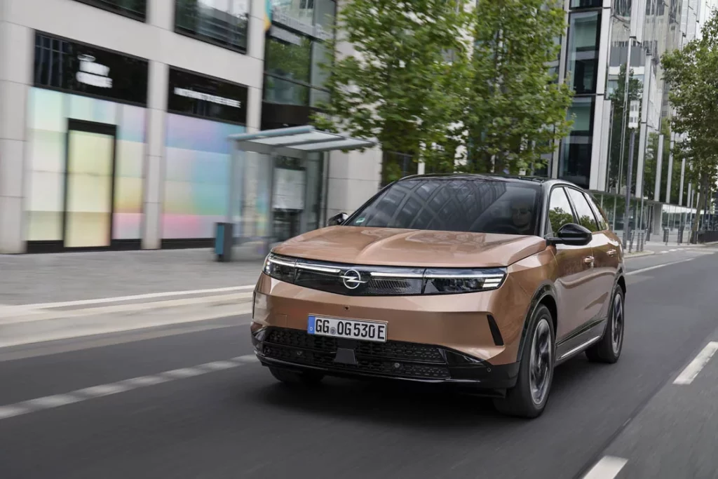 Opel Grandland Hybrid: la nueva cara de la sostenibilidad inteligente 1 Motor16 Opel Grandland
