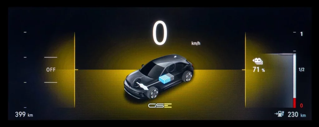 Primer contacto con el Opel Mokka GSE: Un eléctrico casi de carreras 22 Motor16 Opel Mokka GSE 17 Motor16