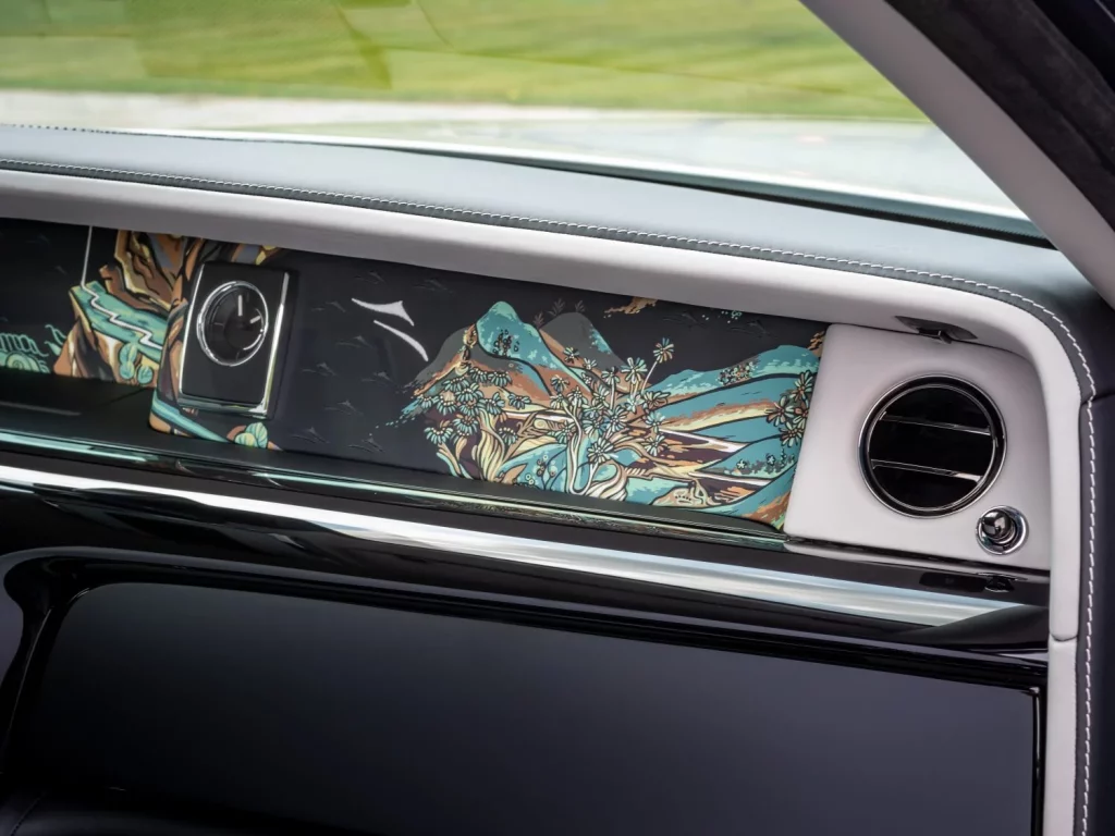 Rolls-Royce lleva los murales de las cuevas de Dunhuang Mogao a tres exclusivos vehículos 35 Motor16 P90611981 highRes chinese mural art ph Motor16