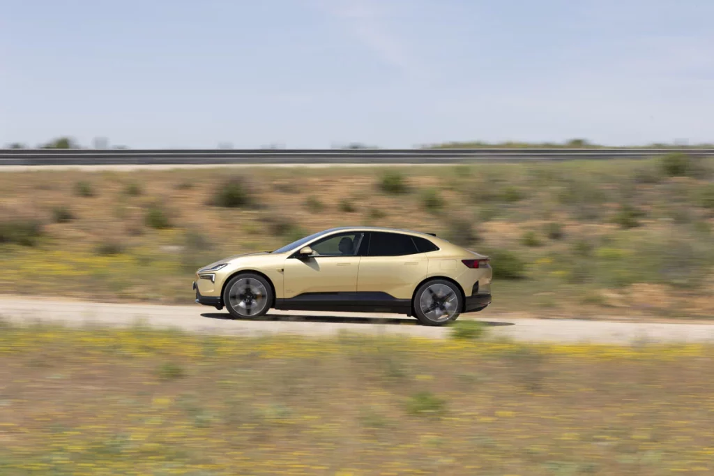 Prueba del Polestar 4 Dual Motor Long Range. En la diferencia está la virtud 25 Motor16 PRUEBA POLESTAR 4 DUAL MOTOR LONG RANGE 16 Motor16