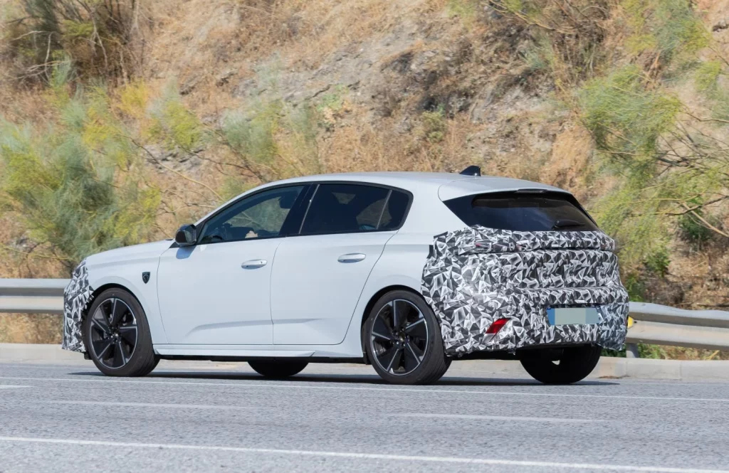 El renovado Peugeot 308 2026 está al caer y tendrá sorpresa 15 Motor16 Peugeot 308 2026 13 Motor16