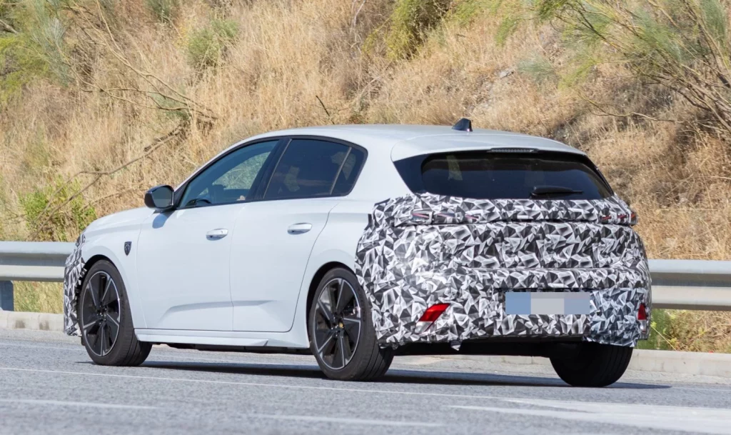 El renovado Peugeot 308 2026 está al caer y tendrá sorpresa 17 Motor16 Peugeot 308 2026 15 Motor16