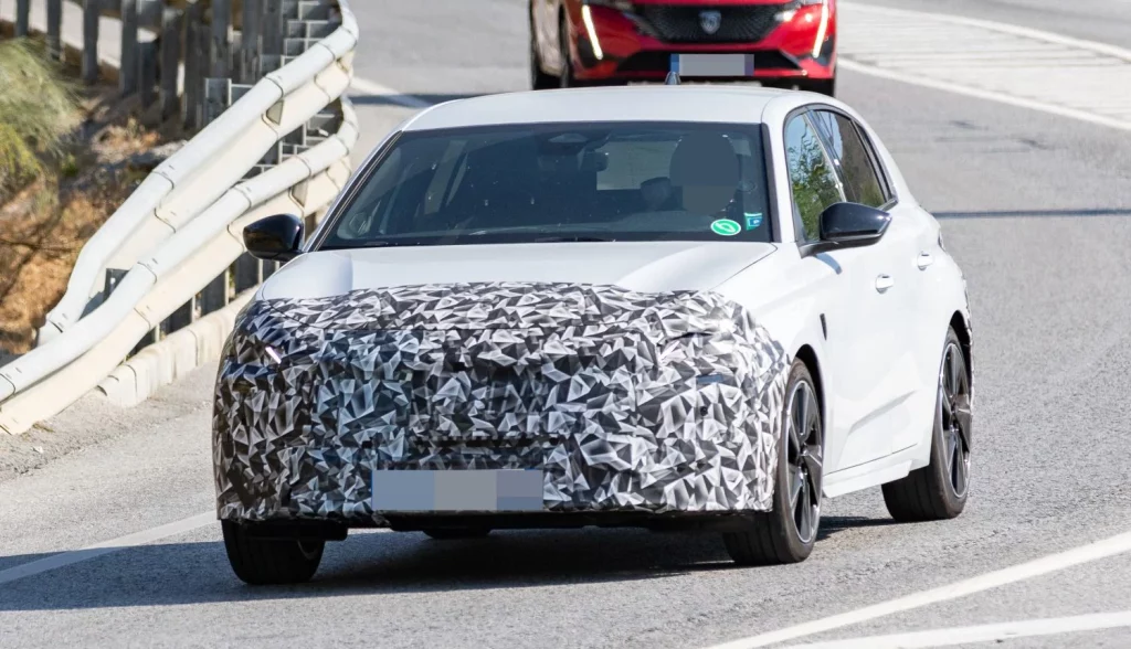 El renovado Peugeot 308 2026 está al caer y tendrá sorpresa 7 Motor16 Peugeot 308 2026 5 Motor16