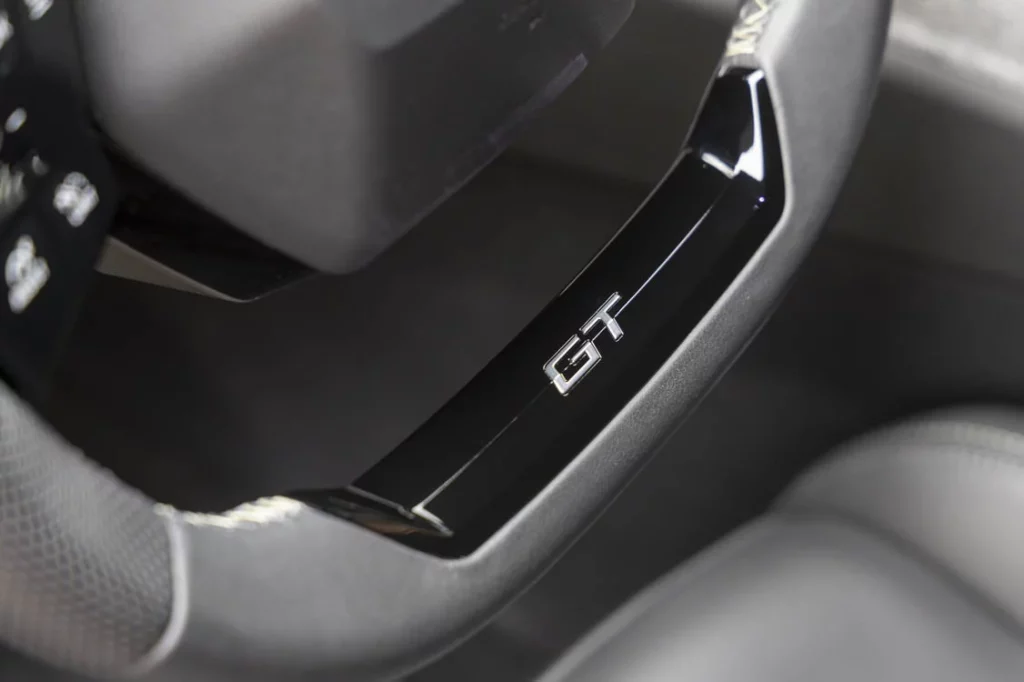 Prueba del Peugeot E-5008 GT 210 CV: Único en su especie 16 Motor16 Peugeot E 5008 GT 210 CV 10 Motor16