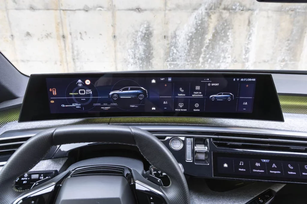 Prueba del Peugeot E-5008 GT 210 CV: Único en su especie 21 Motor16 Peugeot E 5008 GT 210 CV 15 Motor16