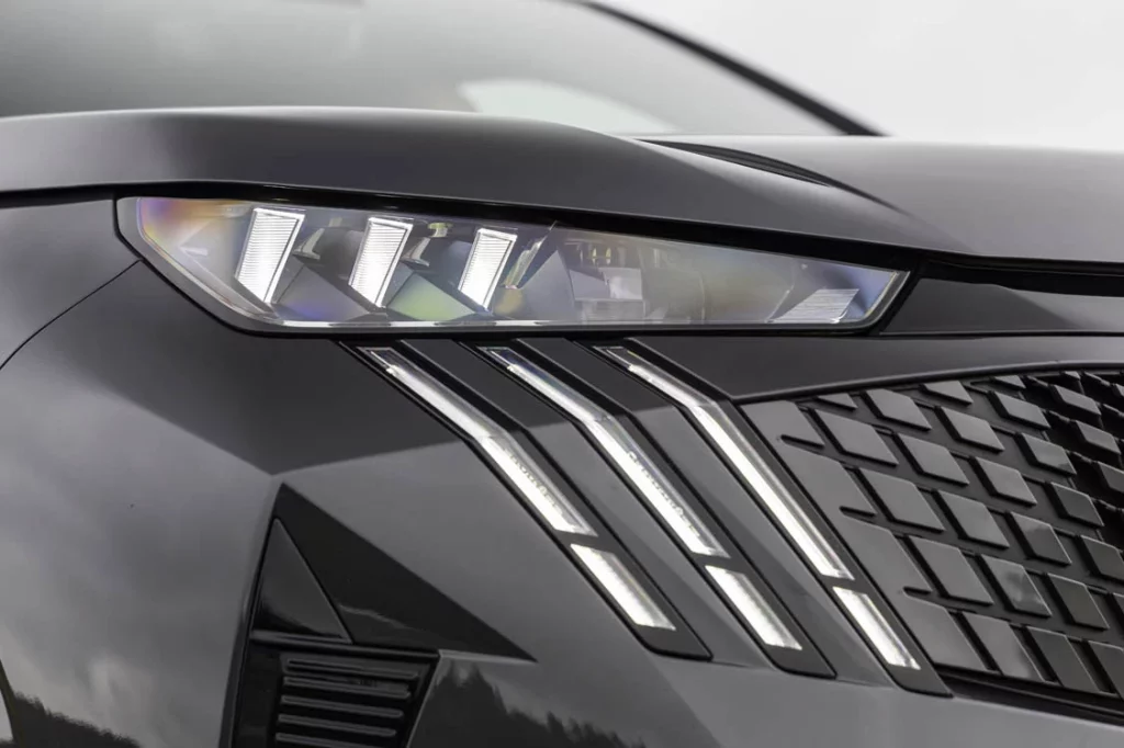Prueba del Peugeot E-5008 GT 210 CV: Único en su especie 26 Motor16 Peugeot E 5008 GT 210 CV 20 Motor16