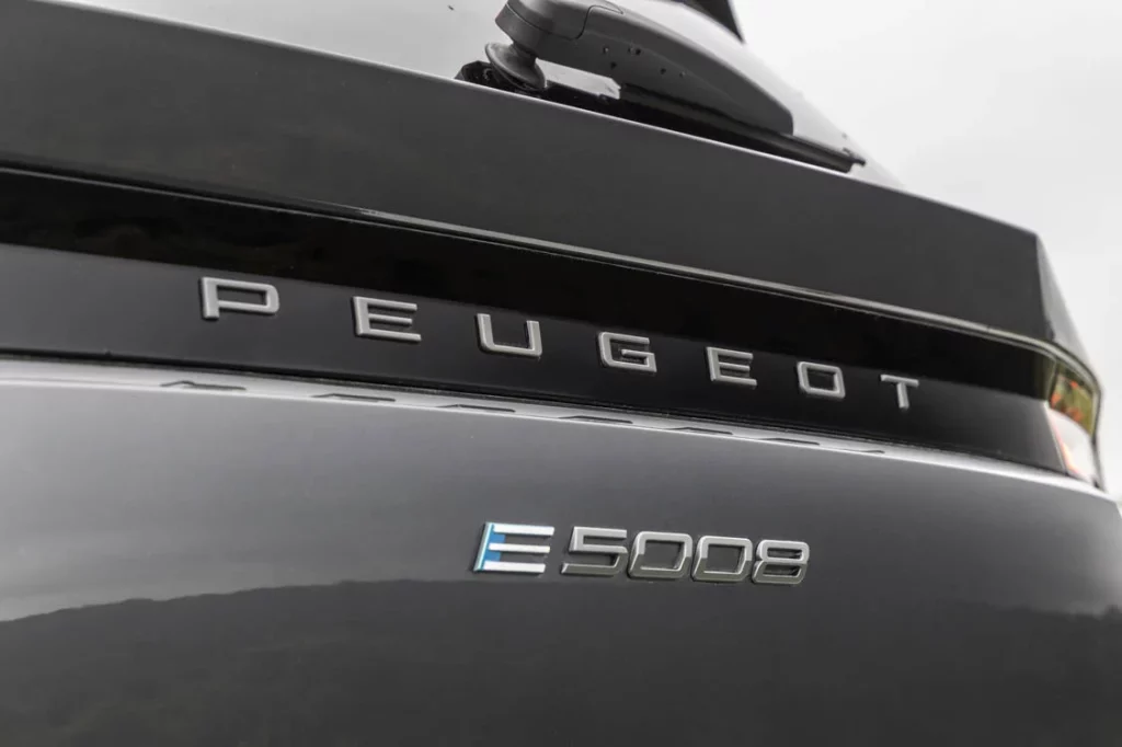 Prueba del Peugeot E-5008 GT 210 CV: Único en su especie 28 Motor16 Peugeot E 5008 GT 210 CV 22 Motor16