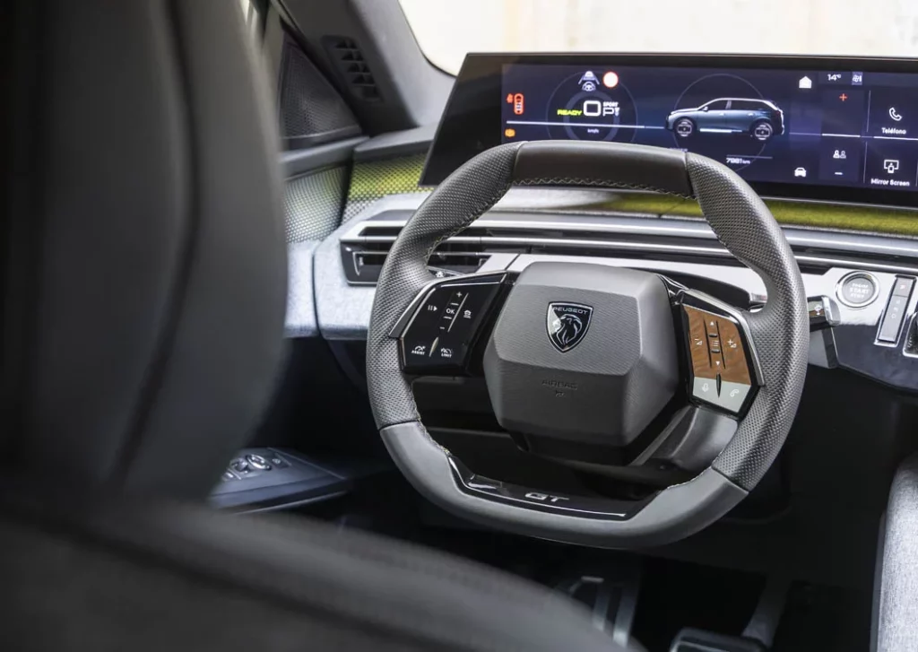 Prueba del Peugeot E-5008 GT 210 CV: Único en su especie 36 Motor16 Peugeot E 5008 GT 210 CV 30 Motor16