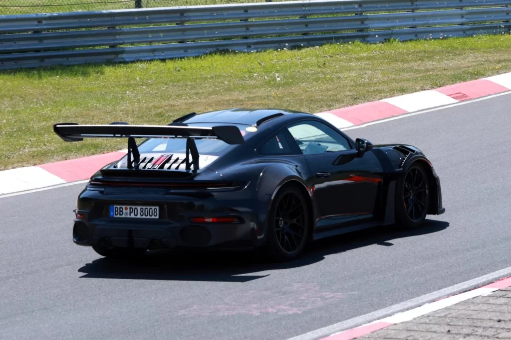 Porsche 911 GT2 RS 10 Motor16